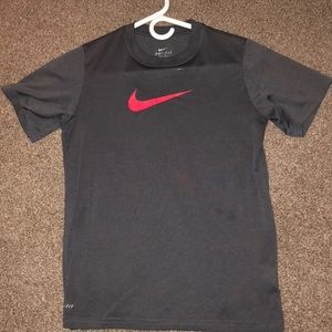 Size medium Nike shirt